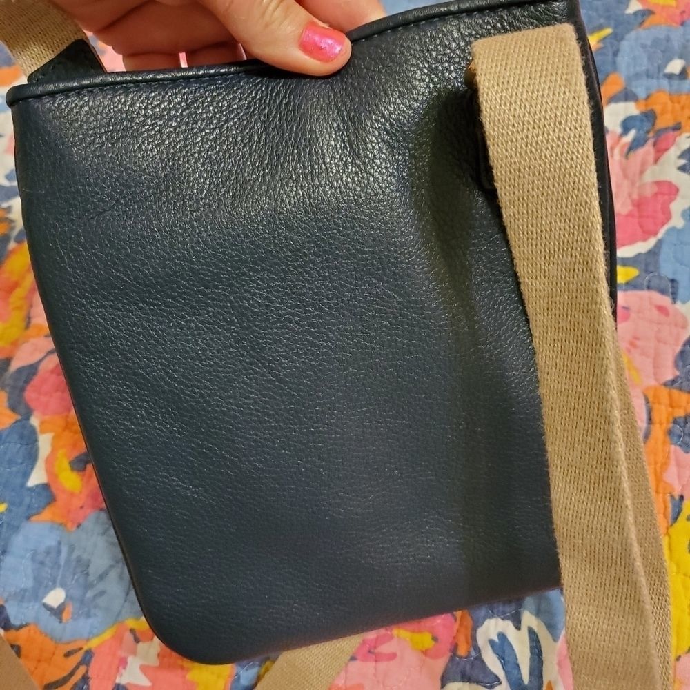 Michael Kors Crossbody Handbag - Picture 5 of 6